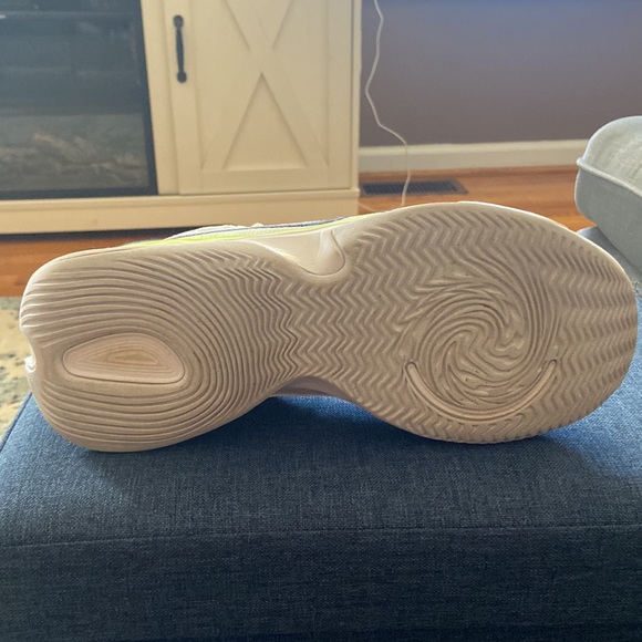 Nike renew elevate 3 Men’s size 9.5 - Picture 4 of 6